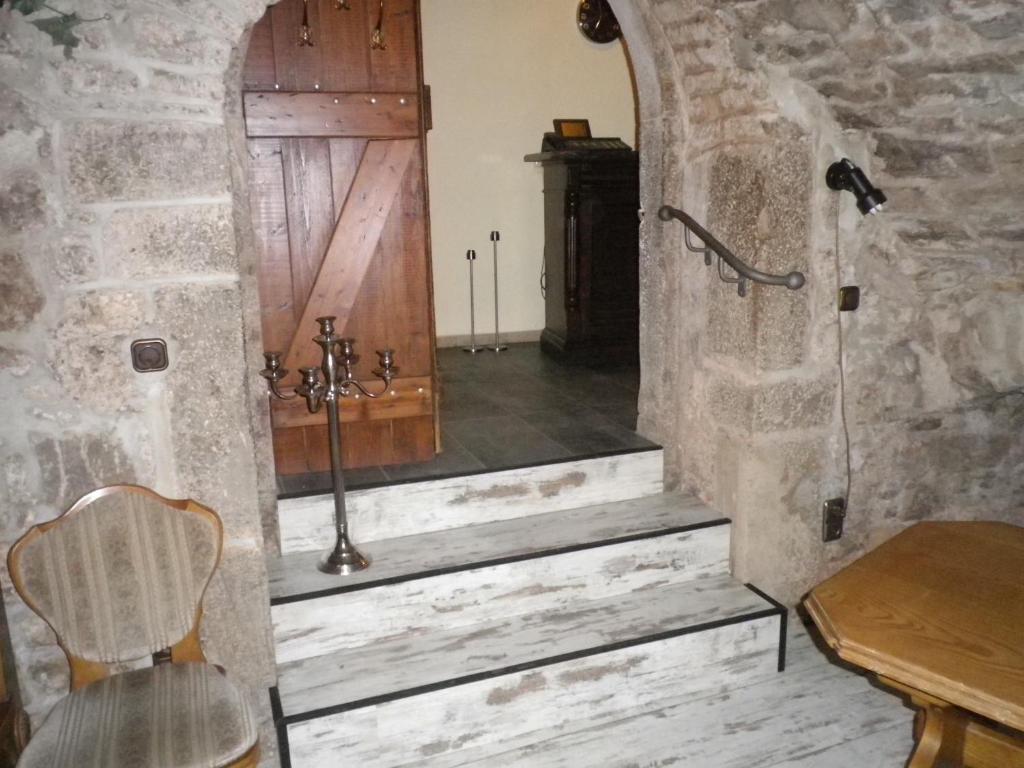 Hotel An Der Kapelle Meiningen Bagian luar foto