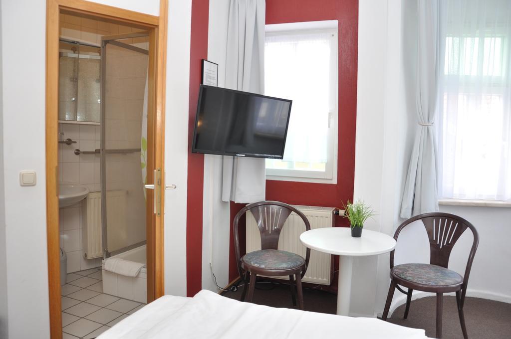 Hotel An Der Kapelle Meiningen Bagian luar foto