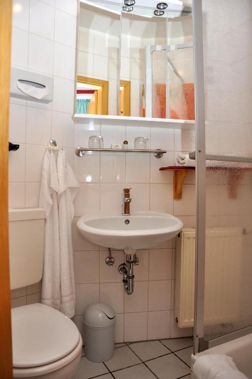 Hotel An Der Kapelle Meiningen Bagian luar foto