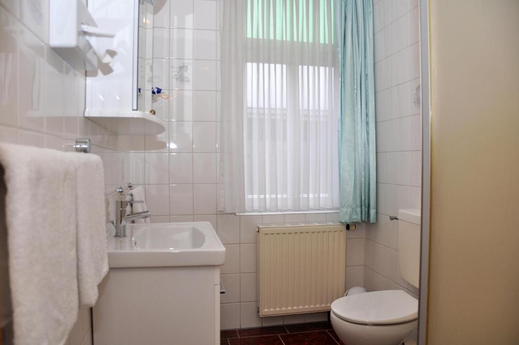 Hotel An Der Kapelle Meiningen Bagian luar foto